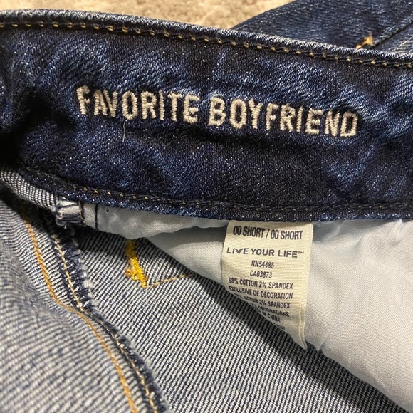 American eagle NWOT boyfriend  jeans - Picture 3 of 3